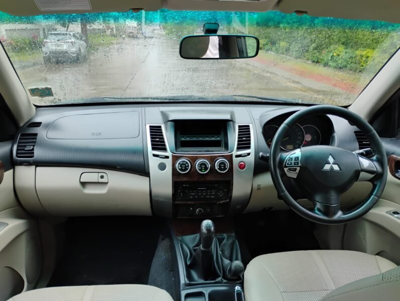 
								PAJERO SPORTZ 2012 MODEL DIESEL full									