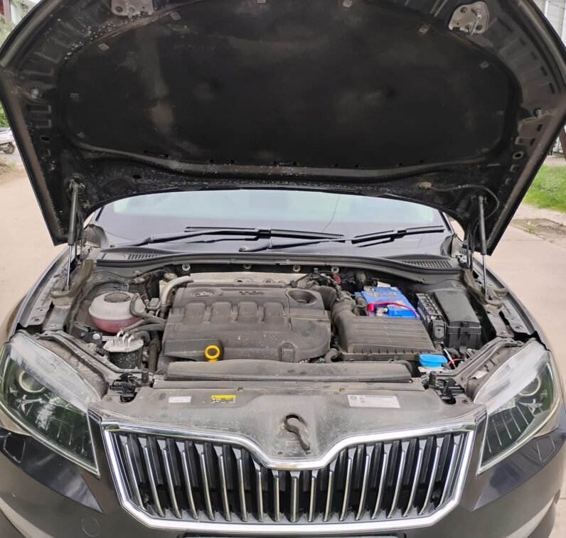 
								SUPERB LAURIN KLEMNT AT 2019-20 MODEL DIESEL full									