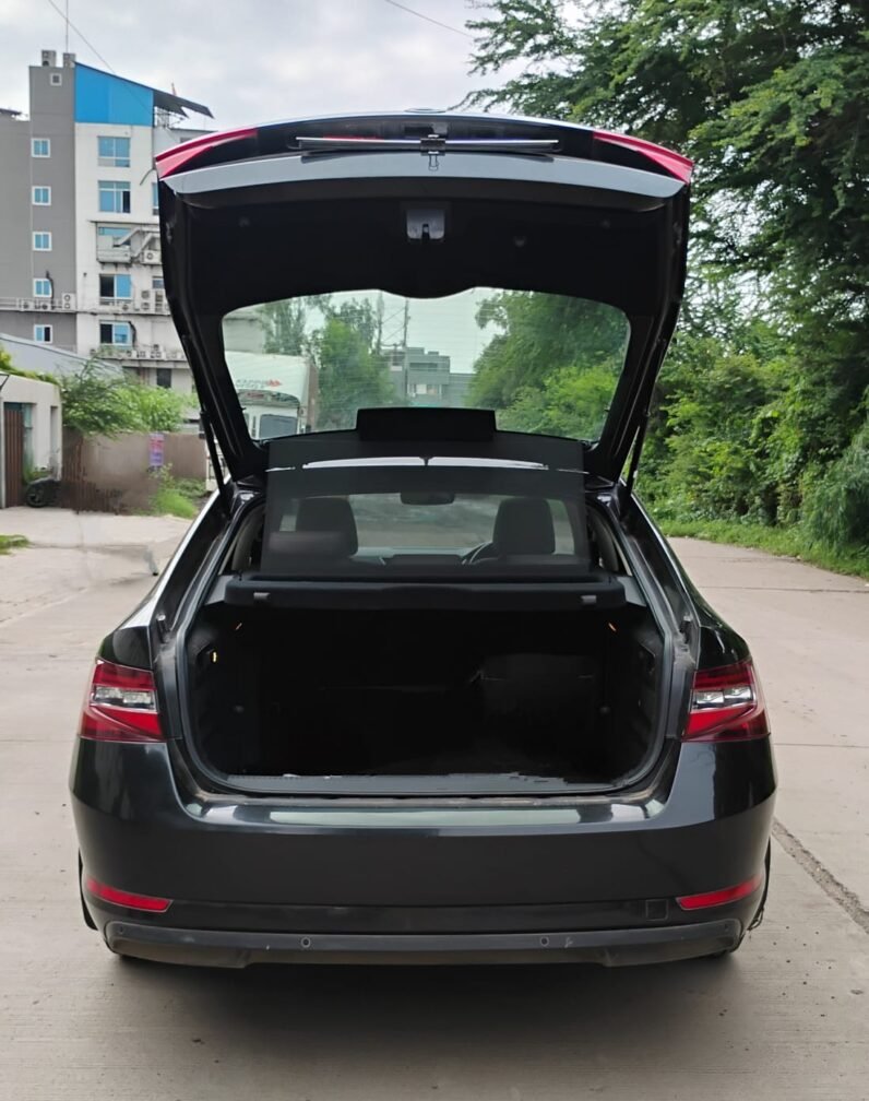 
								SUPERB LAURIN KLEMNT AT 2019-20 MODEL DIESEL full									