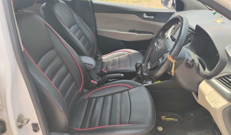 
								VERNA SX 1.6 2019 MODEL PETROL full									