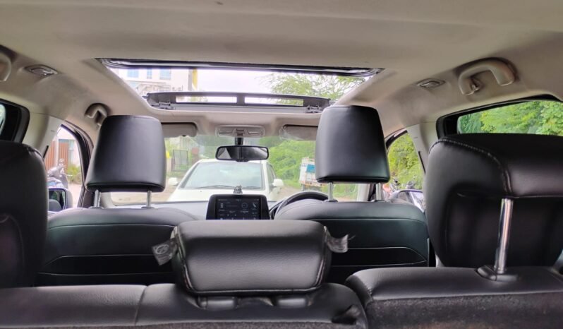 
								TOYOTA HYRYDER V HYBRID AT 2023 MODEL PETROL full									