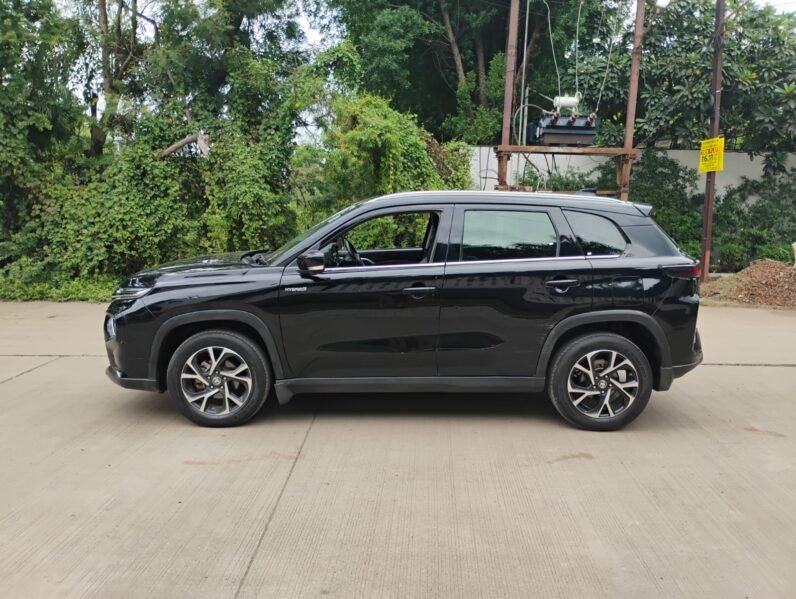 
								TOYOTA HYRYDER V HYBRID AT 2023 MODEL PETROL full									