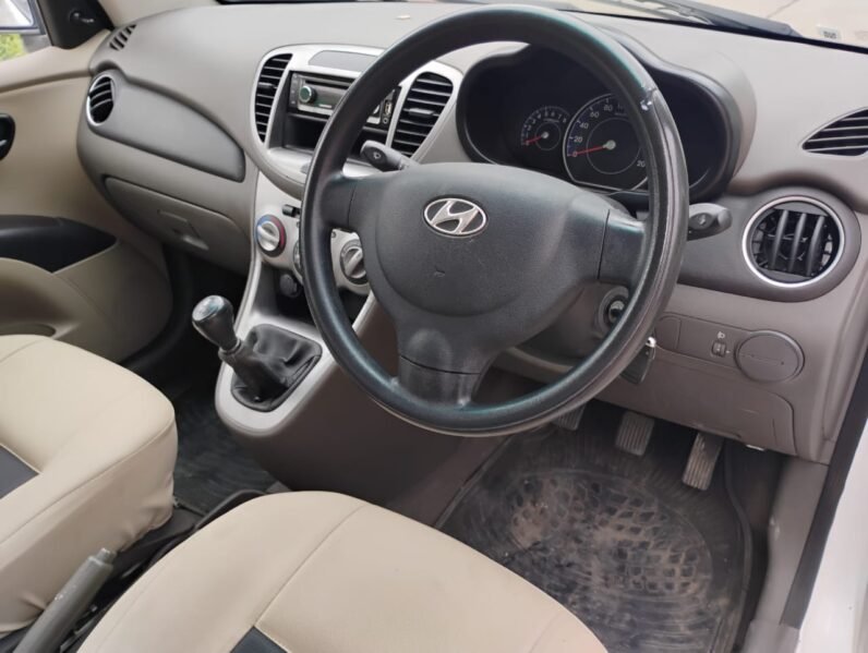 
								I10 MAGNA 2014 MODEL PETROL full									