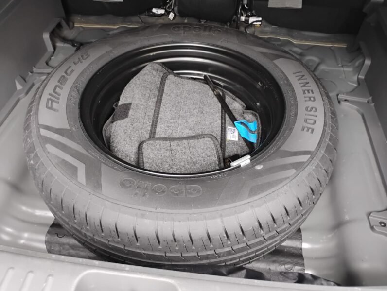 
								CRETA SX (O) SUNROOF 2024 MODEL DIESEL full									