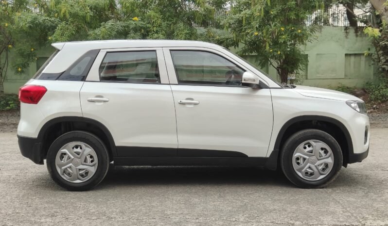 
								BREEZA LXI 2020 MODEL PETROL full									