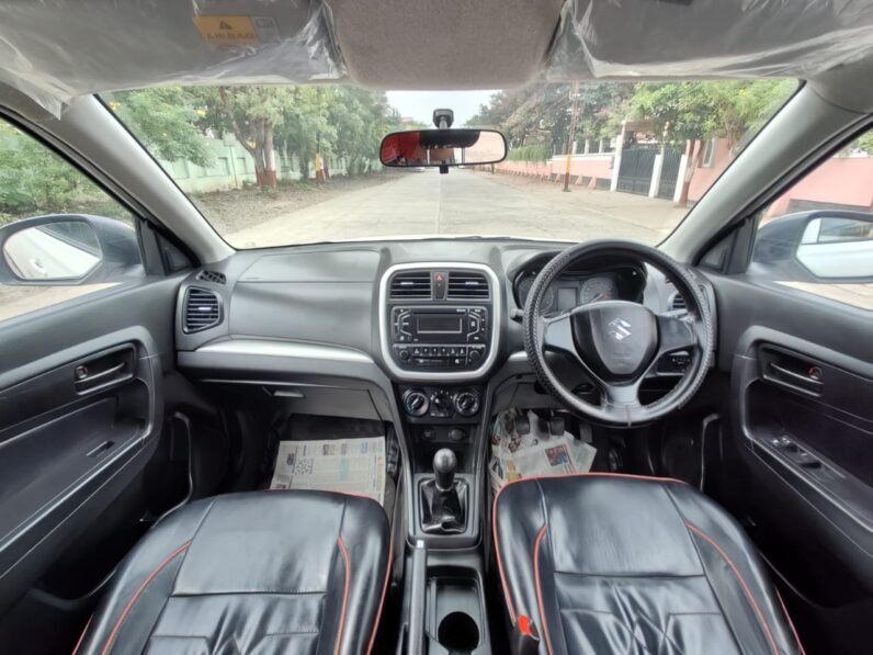 
								BREEZA LXI 2020 MODEL PETROL full									