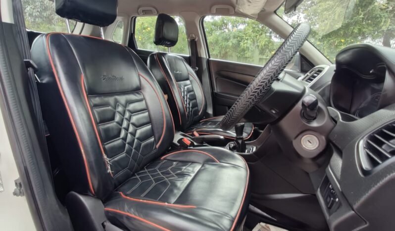 
								BREEZA LXI 2020 MODEL PETROL full									