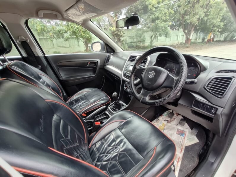 
								BREEZA LXI 2020 MODEL PETROL full									