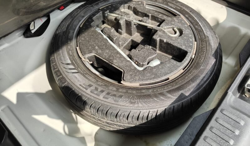 
								BREEZA LXI 2020 MODEL PETROL full									