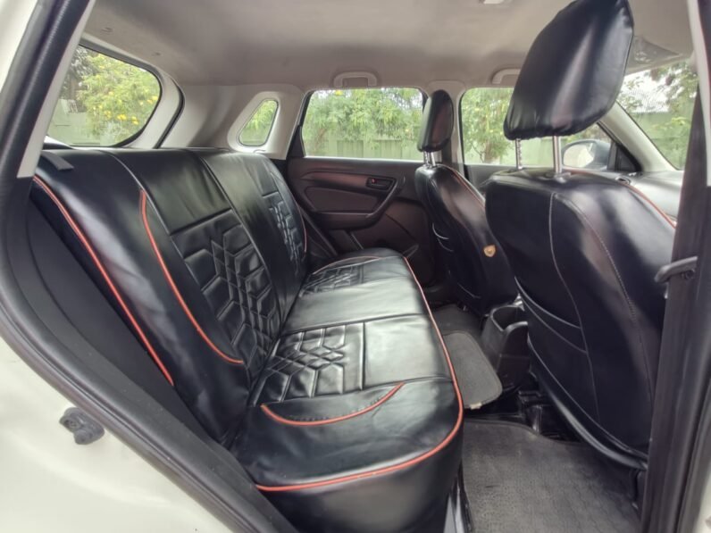 
								BREEZA LXI 2020 MODEL PETROL full									