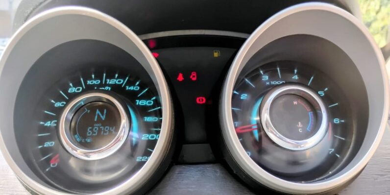 
								XUV500 W10 2015-16 MODEL DIESEL full									