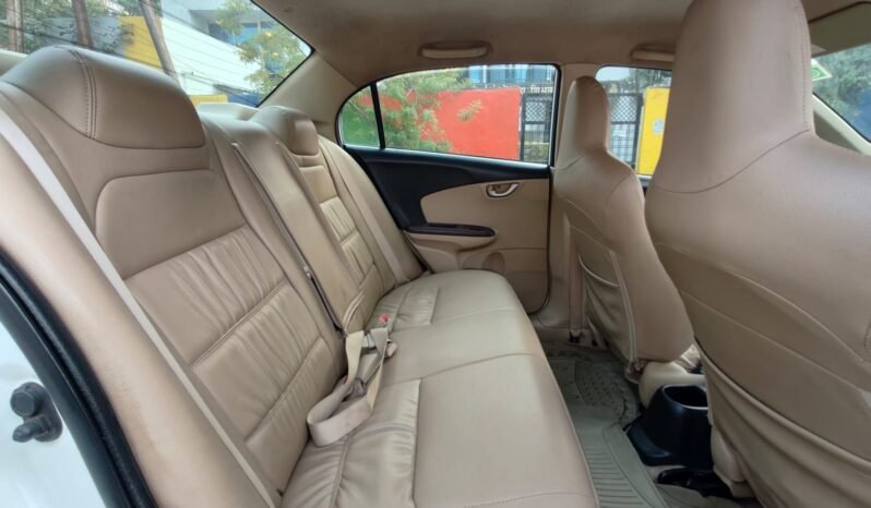 
								AMAZE VX 2013 MODEL DIESEL full									