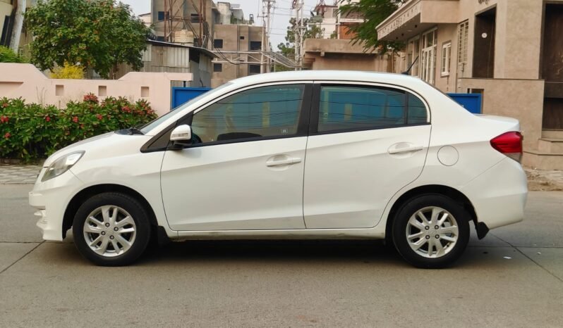 
								AMAZE VX 2013 MODEL DIESEL full									