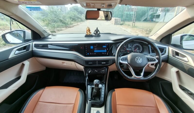 
								VIRTUS HIGHLINE 1.0 2022 MODEL PETROL full									