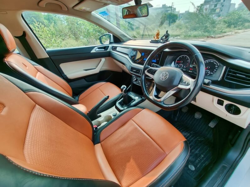 
								VIRTUS HIGHLINE 1.0 2022 MODEL PETROL full									