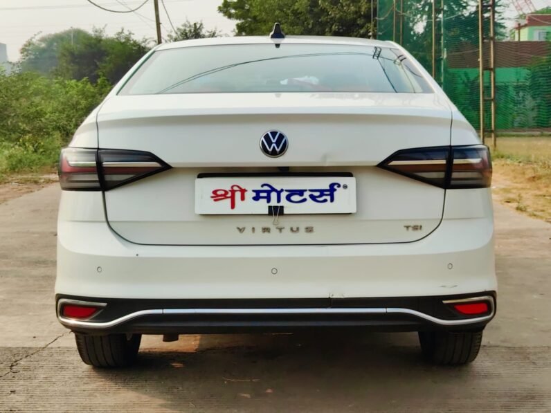 
								VIRTUS HIGHLINE 1.0 2022 MODEL PETROL full									