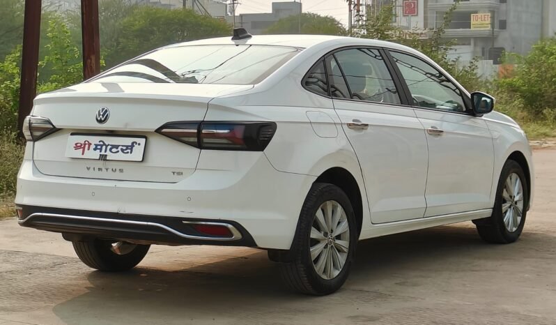 
								VIRTUS HIGHLINE 1.0 2022 MODEL PETROL full									