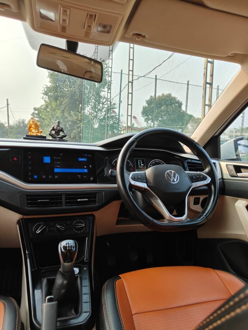 
								VIRTUS HIGHLINE 1.0 2022 MODEL PETROL full									