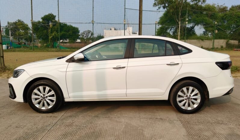 
								VIRTUS HIGHLINE 1.0 2022 MODEL PETROL full									