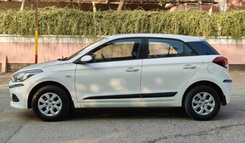 
								I20 MAGNA 2017 MODEL PETROL full									