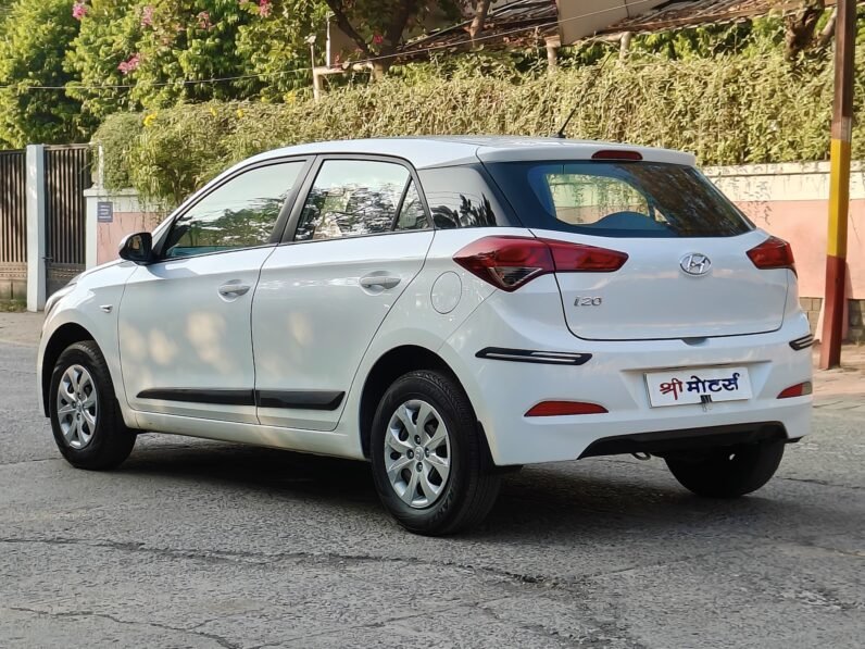 
								I20 MAGNA 2017 MODEL PETROL full									