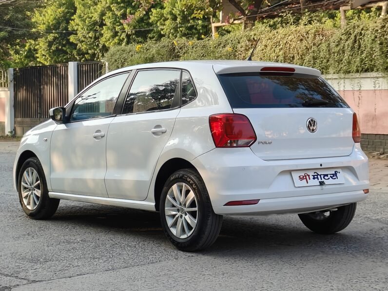 
								POLO HIGHLINE 2014 MODEL PETROL full									