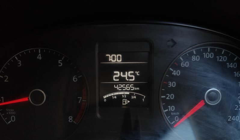 
								POLO HIGHLINE 2014 MODEL PETROL full									