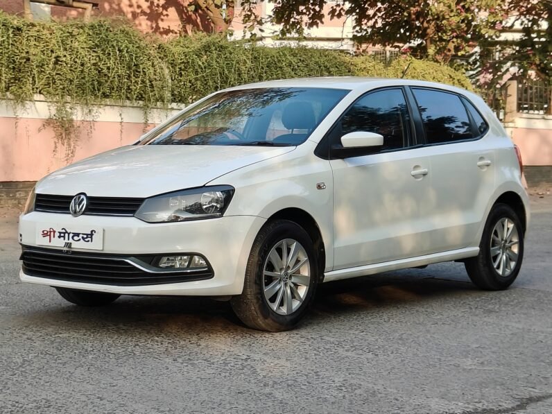 
								POLO HIGHLINE 2014 MODEL PETROL full									