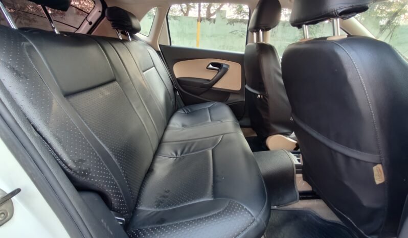 
								POLO HIGHLINE 2014 MODEL PETROL full									