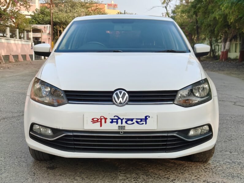 
								POLO HIGHLINE 2014 MODEL PETROL full									