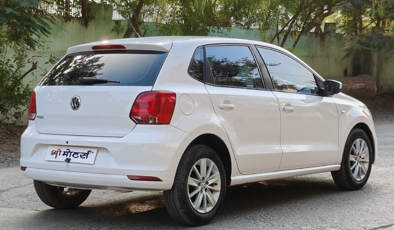 
								POLO HIGHLINE 2014 MODEL PETROL full									