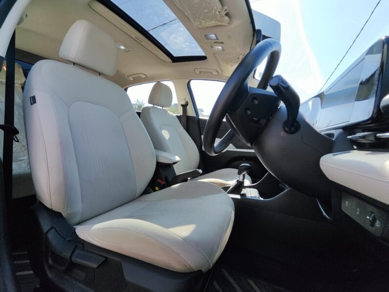 
								VERNA SX 2024 MODEL PETROL full									