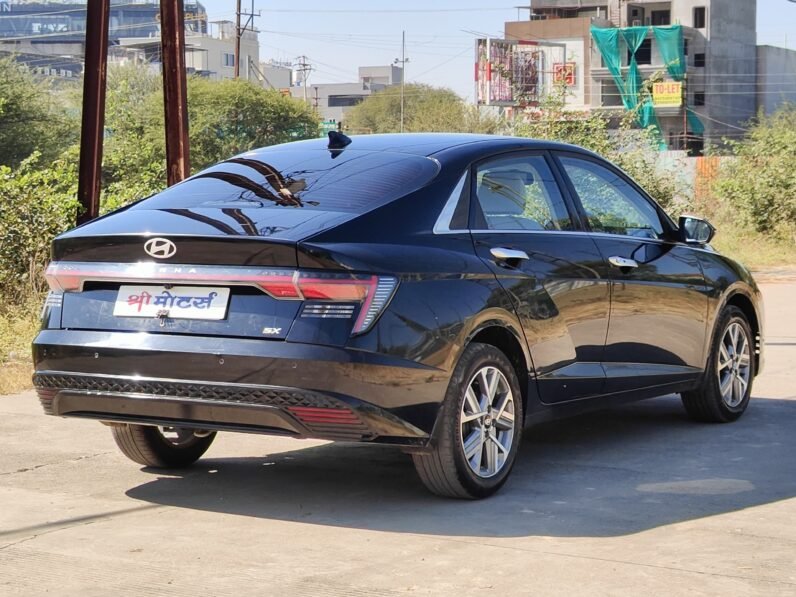 
								VERNA SX 2024 MODEL PETROL full									