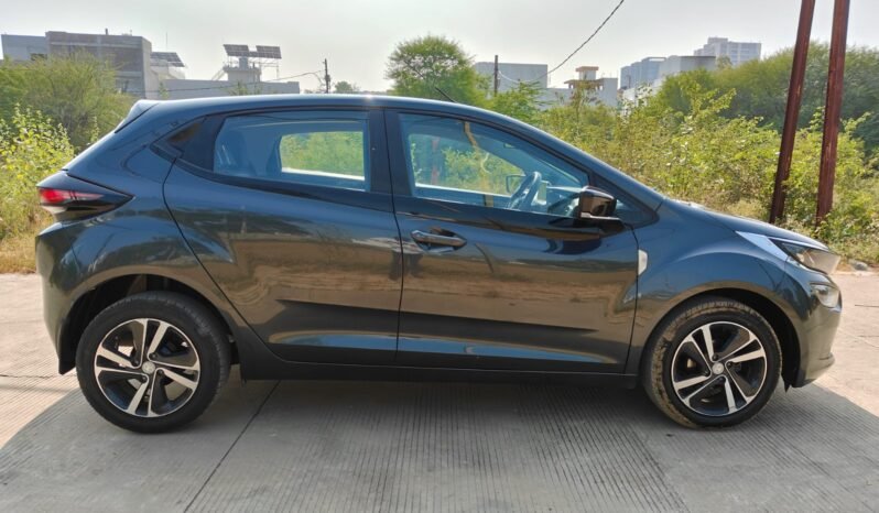 
								ALTROZ XZ 2020 MODEL PETROL full									