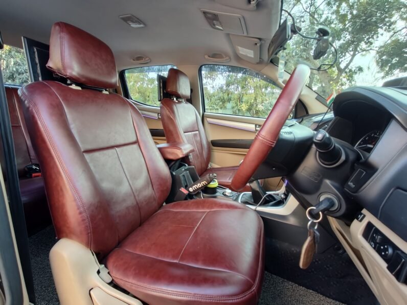 
								ISUZU D-MAX  V-CROSS 2018 MODEL DIESEL full									