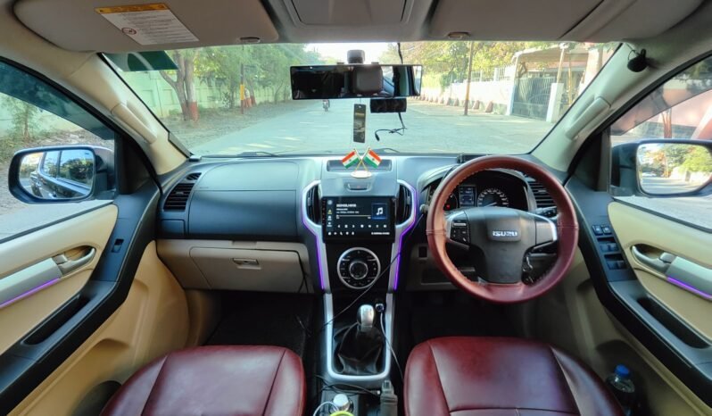 
								ISUZU D-MAX  V-CROSS 2018 MODEL DIESEL full									