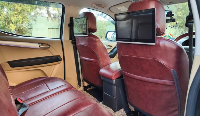 
								ISUZU D-MAX  V-CROSS 2018 MODEL DIESEL full									