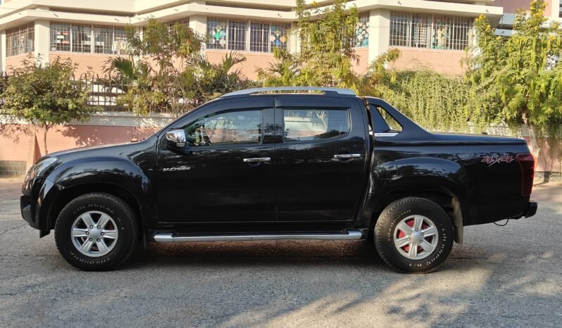 
								ISUZU D-MAX  V-CROSS 2018 MODEL DIESEL full									