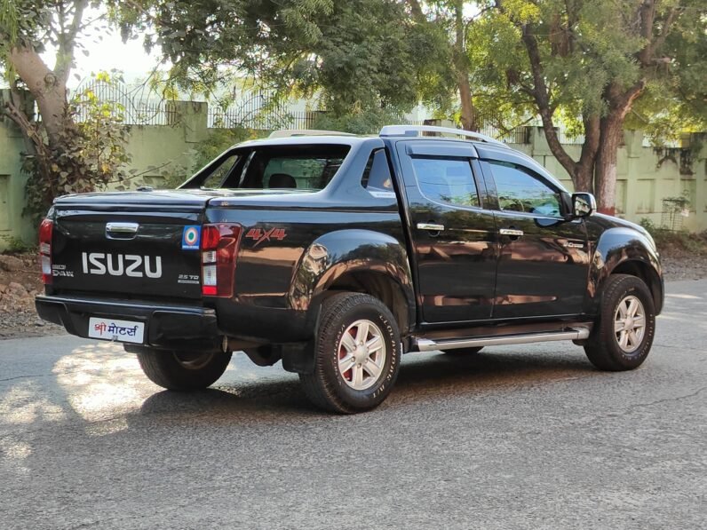
								ISUZU D-MAX  V-CROSS 2018 MODEL DIESEL full									