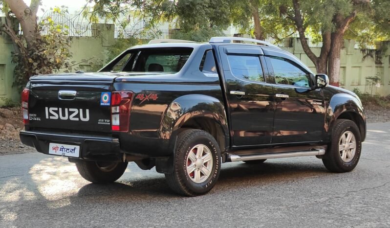 
								ISUZU D-MAX  V-CROSS 2018 MODEL DIESEL full									