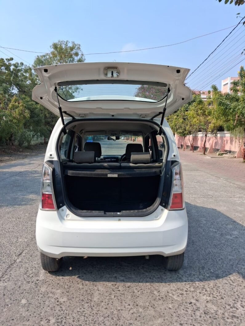 
								WAGON R VXI 2018 MODEL PETROL full									