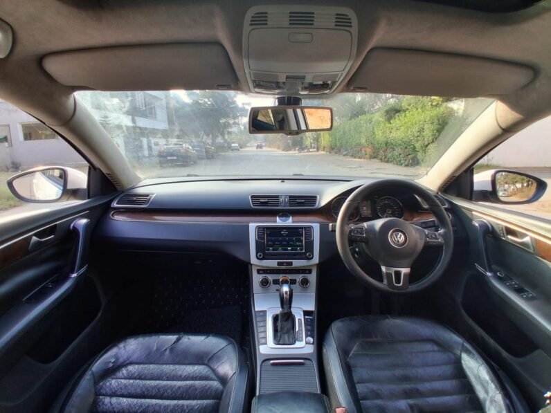 
								PASSAT HIGHLINE AT 2013 MODEL DIESEL full									