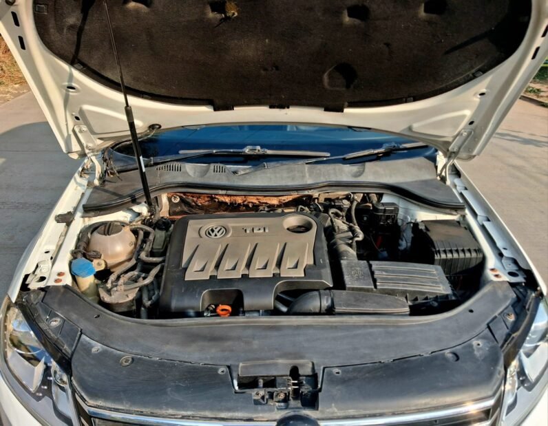 
								PASSAT HIGHLINE AT 2013 MODEL DIESEL full									