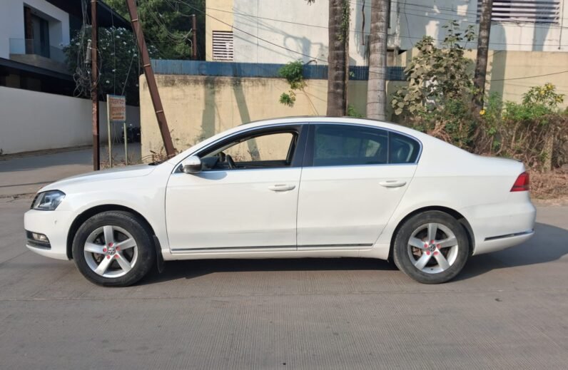 
								PASSAT HIGHLINE AT 2013 MODEL DIESEL full									