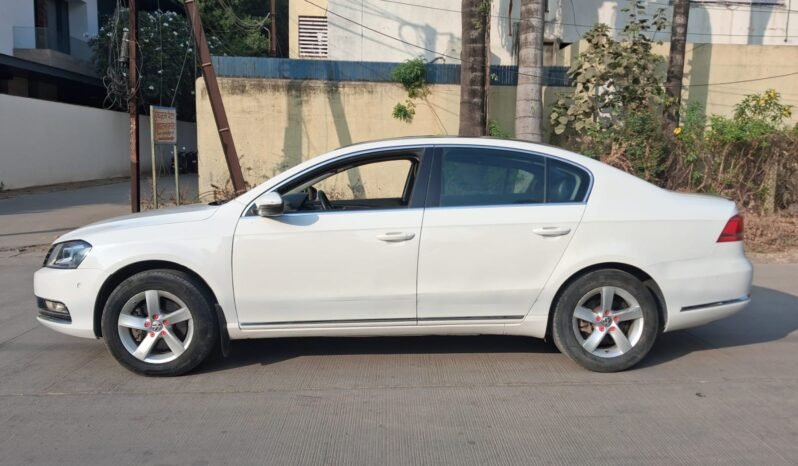 
								PASSAT HIGHLINE AT 2013 MODEL DIESEL full									