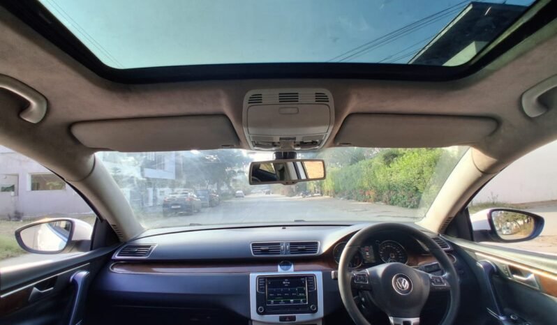 
								PASSAT HIGHLINE AT 2013 MODEL DIESEL full									