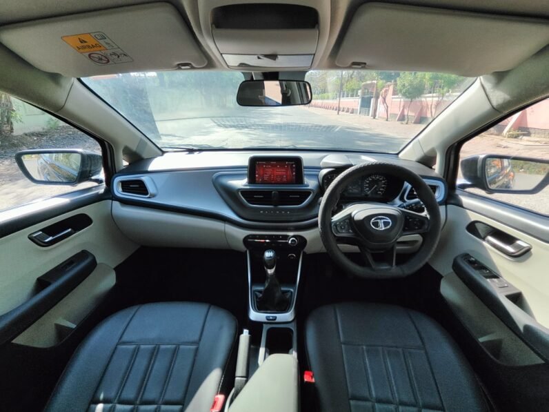 
								ALTROZ XZ 2022 MODEL PETROL full									