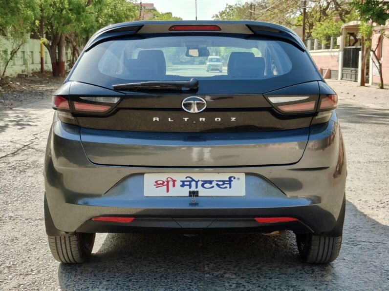 
								ALTROZ XZ 2022 MODEL PETROL full									