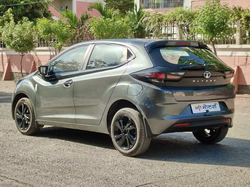 
								ALTROZ XZ 2022 MODEL PETROL full									