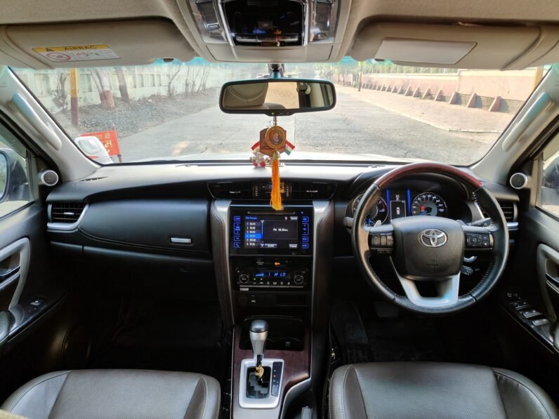 
								FORTUNER 4*2 AT 2019 MODEL DEISEL full									